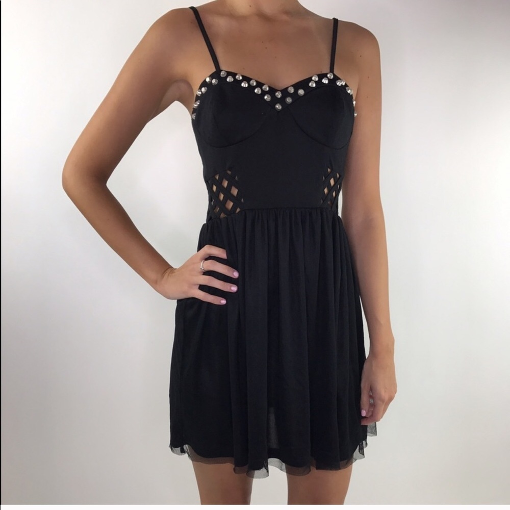 New LF black dress. Size small